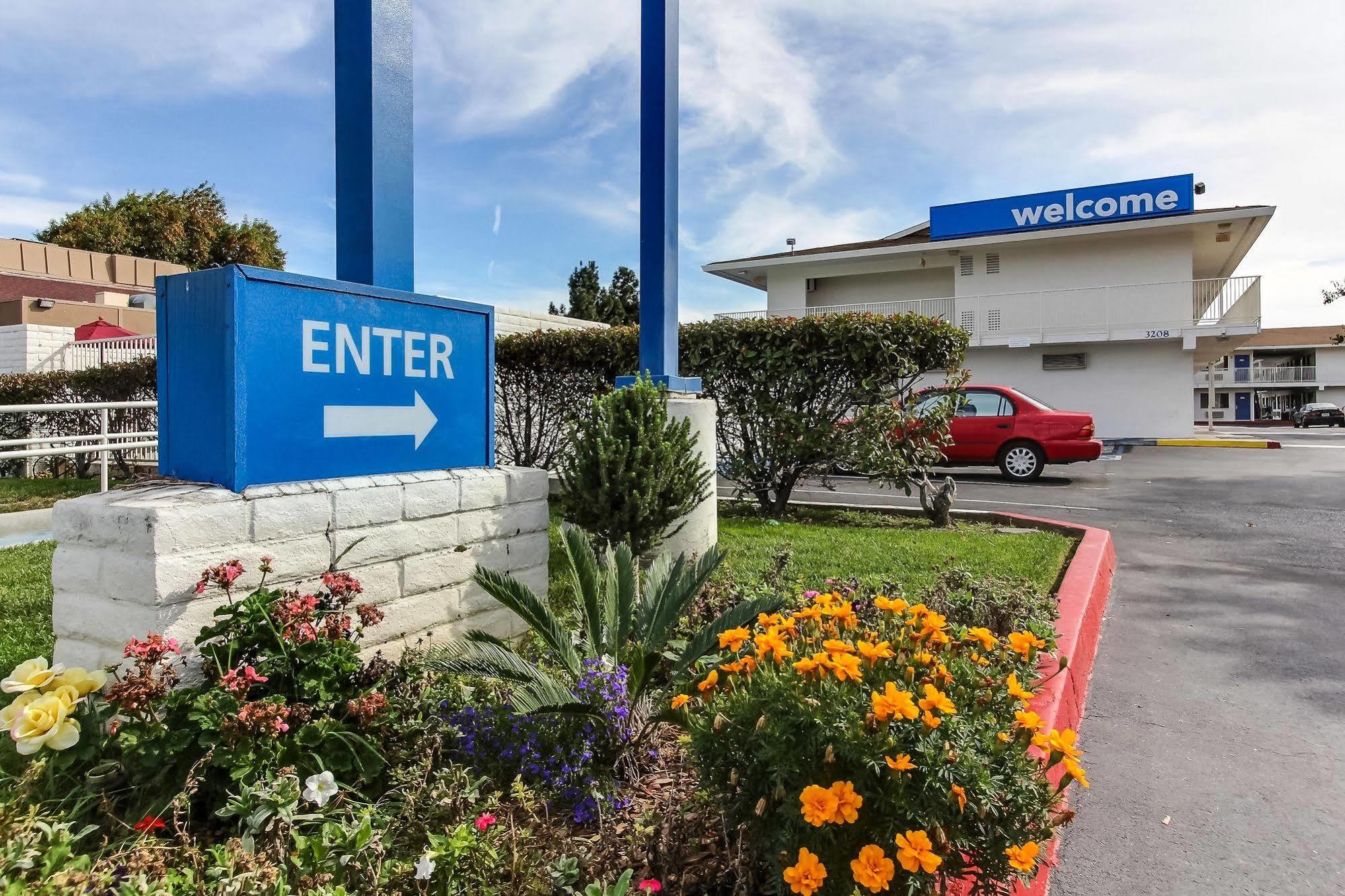 Super 8 By Wyndham Santa Clara