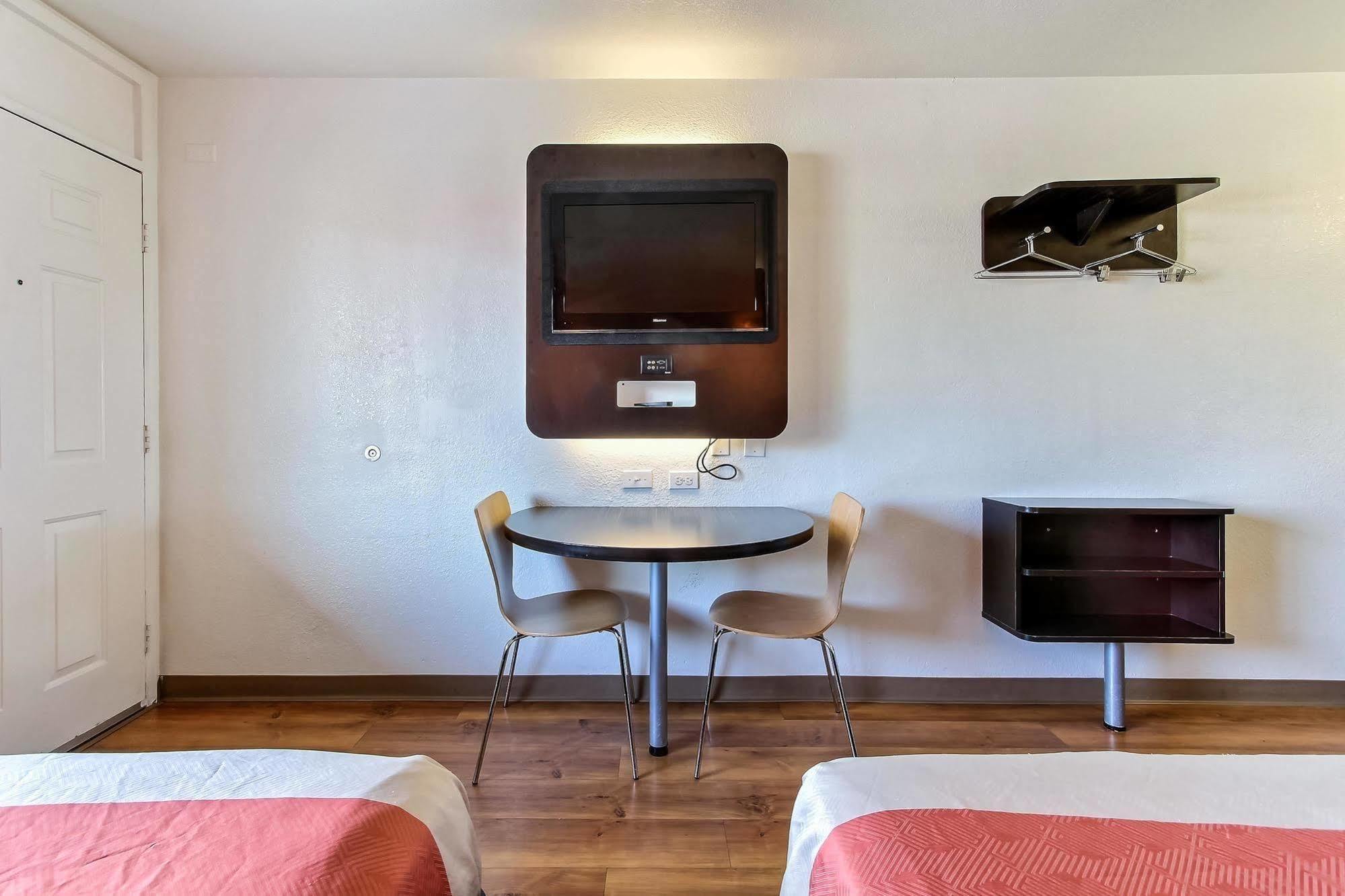 Super 8 By Wyndham 2*